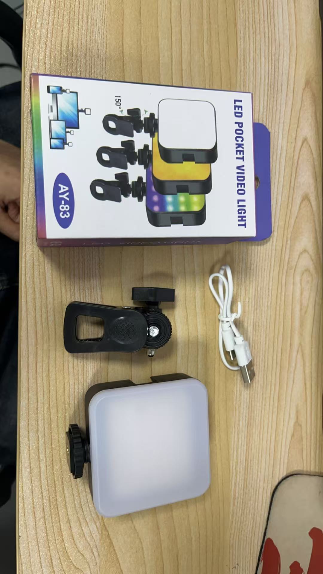 Lumière de poche RGB pour phot - Photography Lighting For Outdoors avis et prix